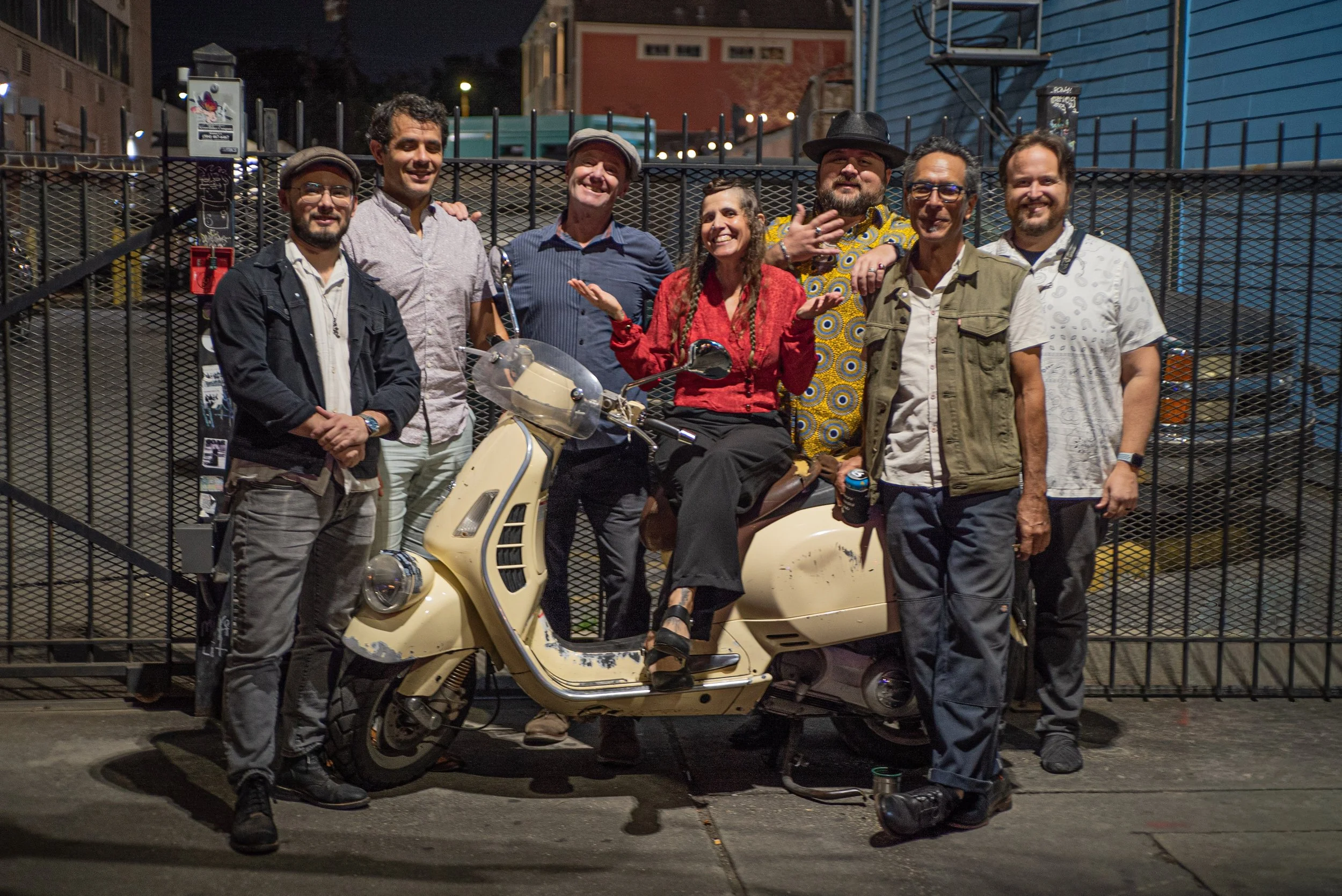 *foolin DSC01527.JPG