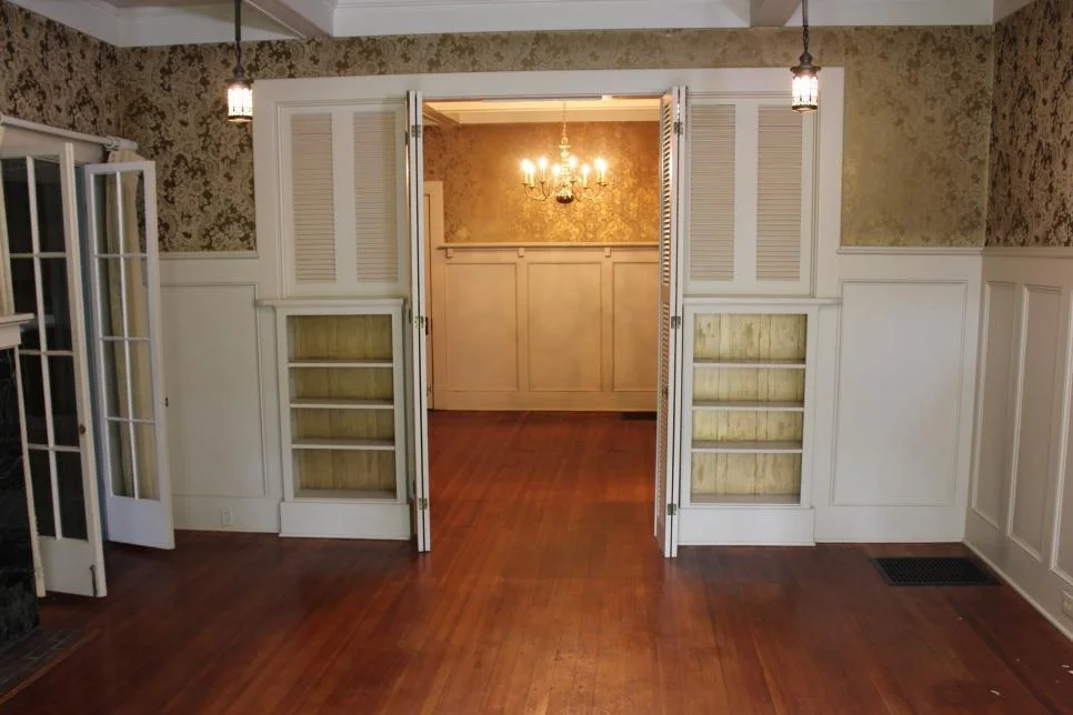 BP_HHMTN105H_foyer_BEFORE_237836_849822.jpg.rend.hgtvcom.966.725.jpeg