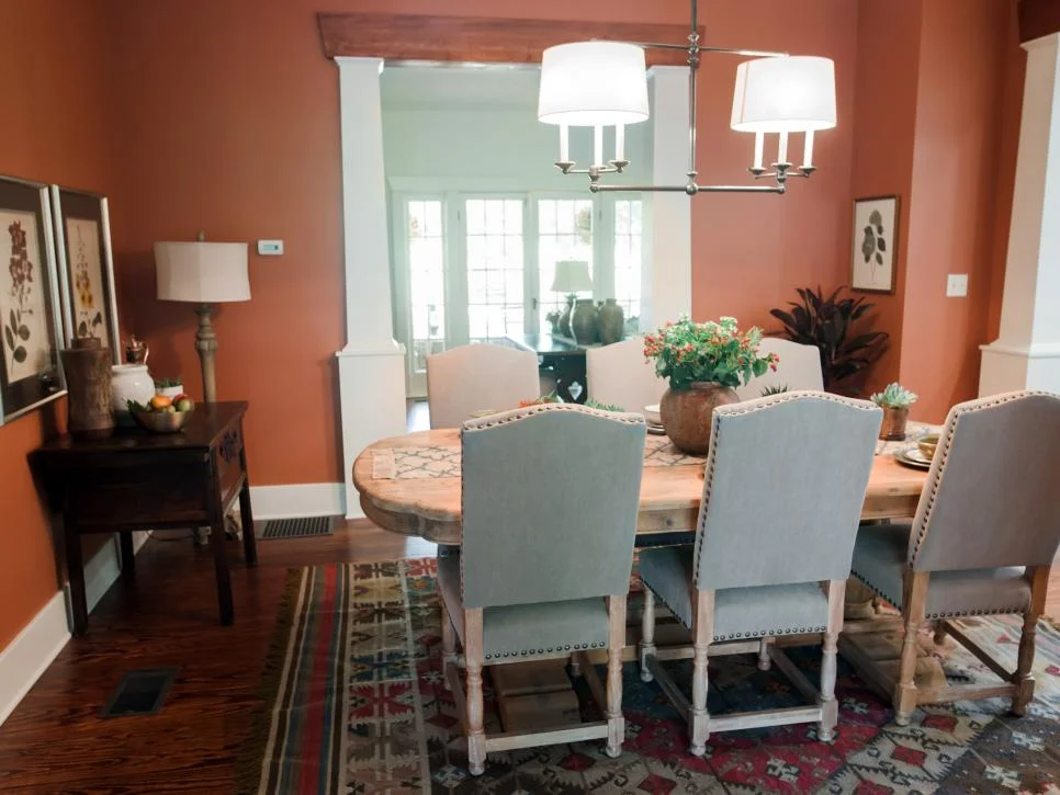 BP_HHMTN103H_dining-room_AFTER_235487_842295.1384736.jpg.rend.hgtvcom.966.725.jpeg