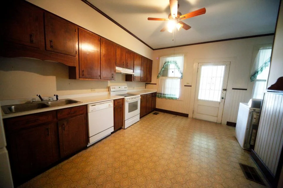 Before- Kitchen Sink Wall Rice.jpg
