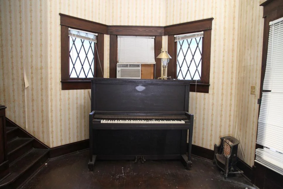 Before- Foyer Holloway.jpg