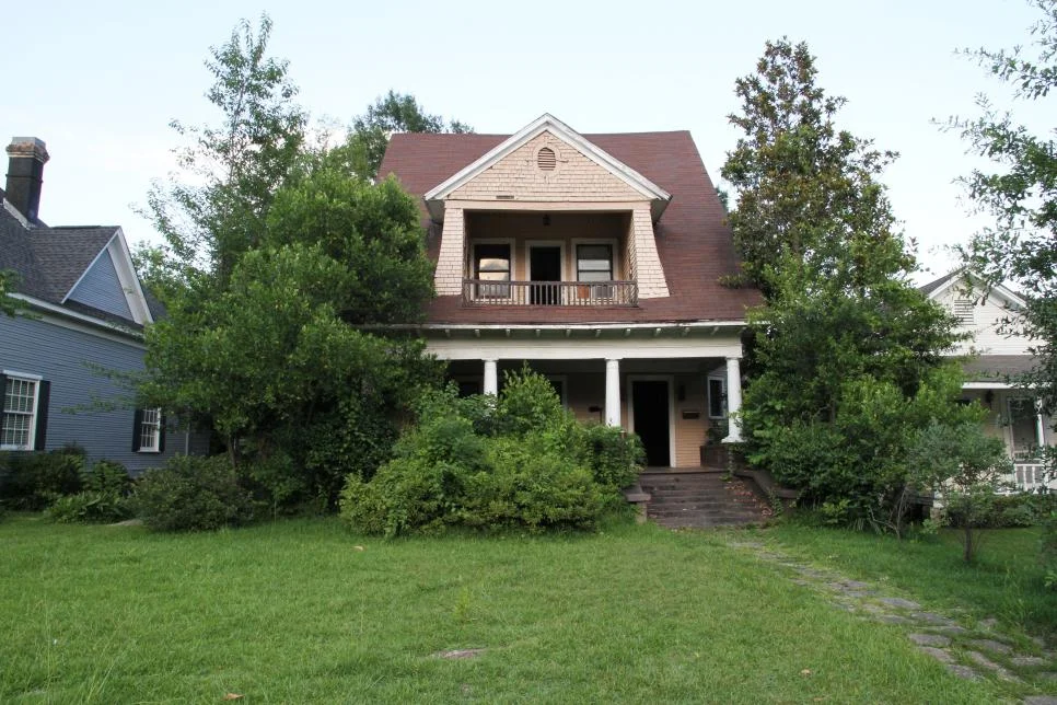 Before- Front Exterior Landscape Holloway.jpg
