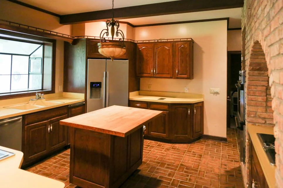 Kitchen Before - Watts.jpg