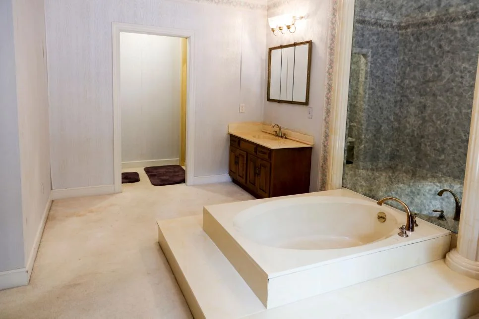 Master Bath 2 Before - Watts.jpg