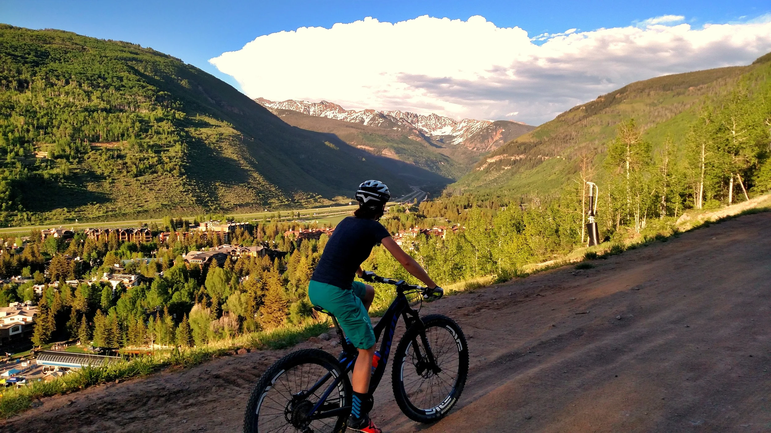  This fire-road climb didn't seem so bad when previewing the course but I really felt the altitude while pedaling up it a race pace. 