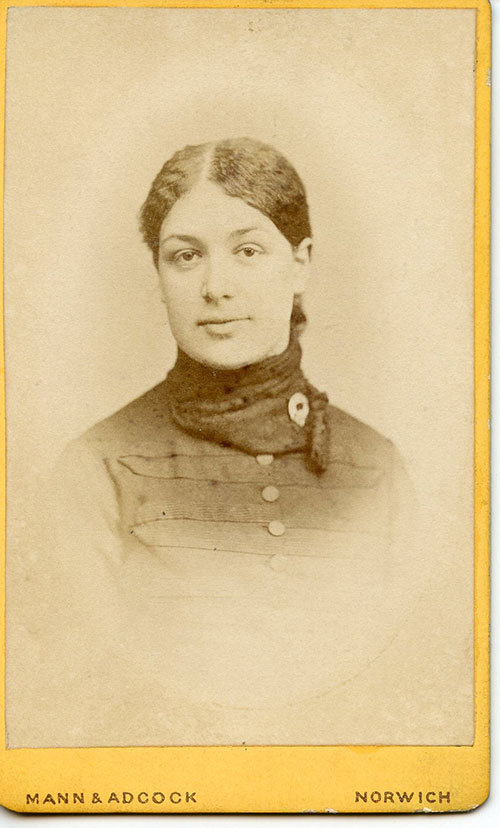Anna "Annie" Vince 1877-1932. Photo by Mann & Adock Norwich UK