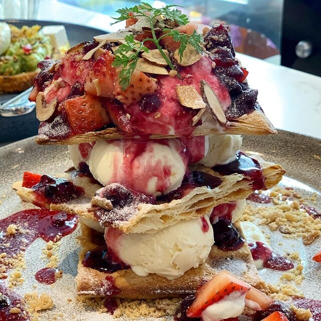 Mid week sweet treat with our berries mille feuille! Puff pastry sandwiched with vanilla ice cream, fresh strawberries, coconut crumble, almond flakes and drizzled with mixed berries sauce!