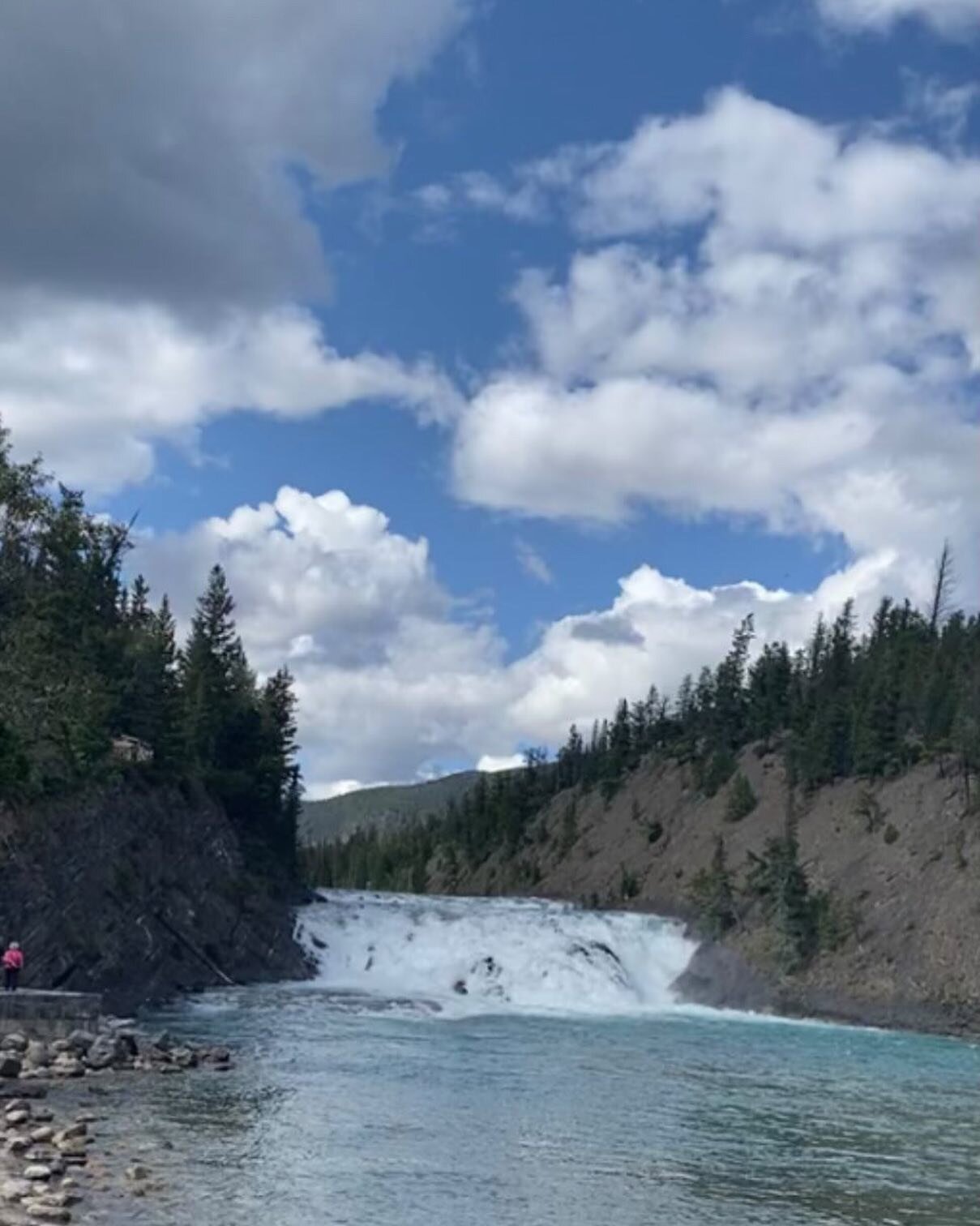 The Bow River is an example of open channel flow and shows a hydraulic jump. 📸Richard Coulson 
#civeng2o04