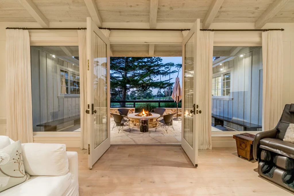 5Great Room to Back patio.jpeg