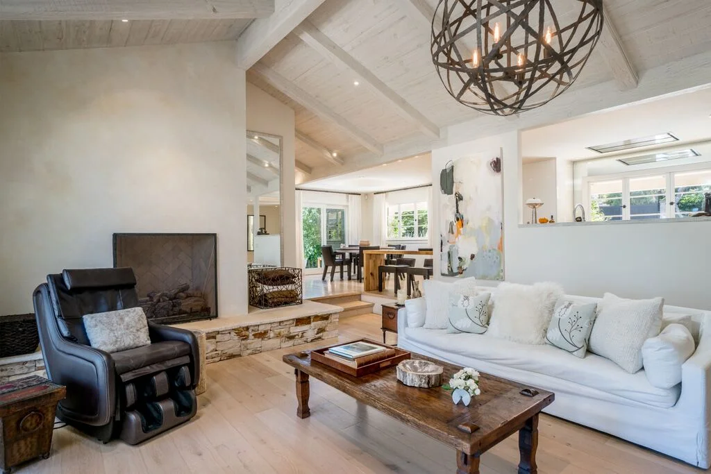 6Great Room to Dining.jpeg