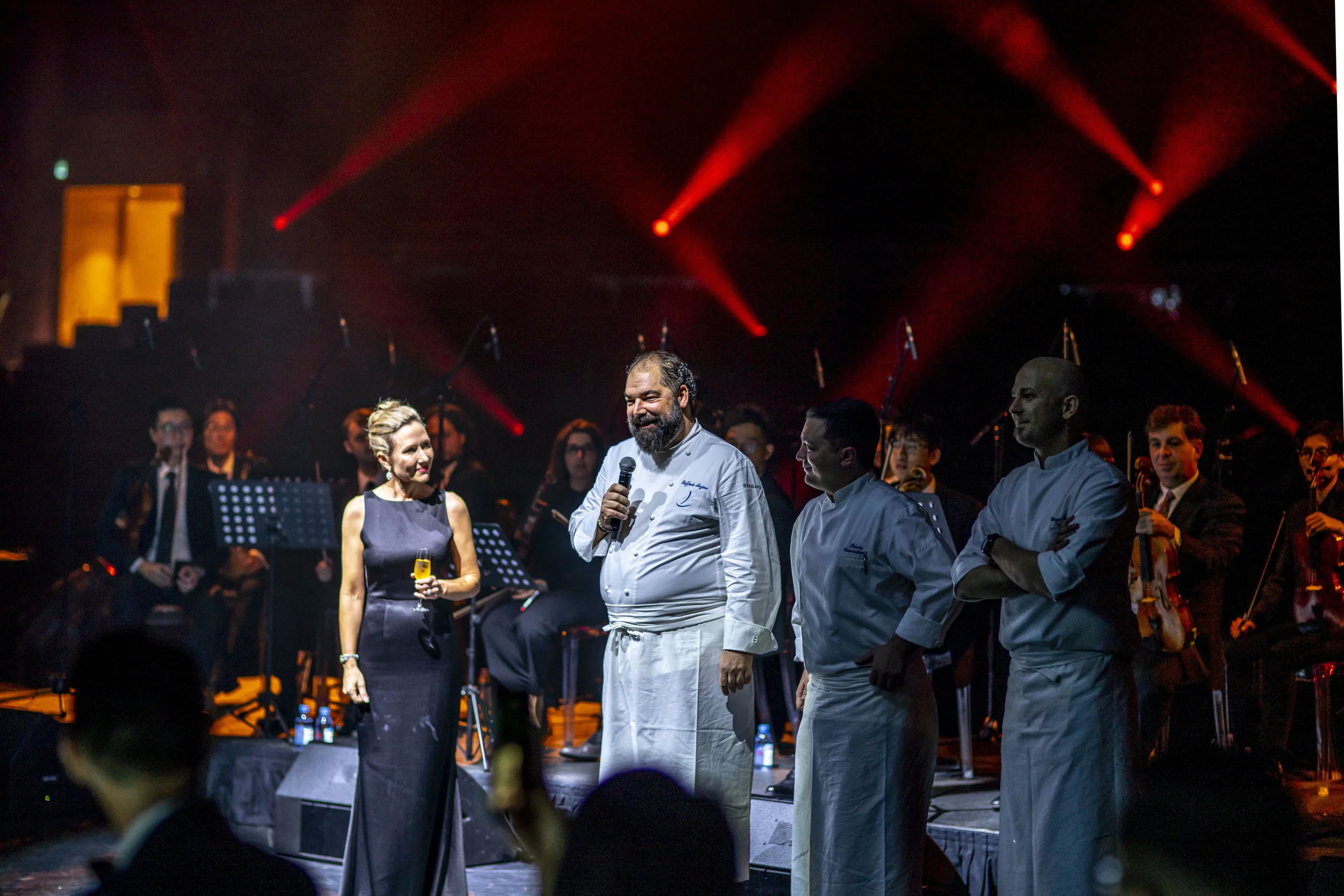 Jay Frame congratulating Michelin Starred chef Raf Alajmo and his team for an impeccable dinner.jpg