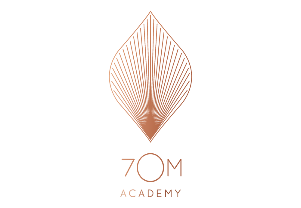 7om_academy_logo_3.png