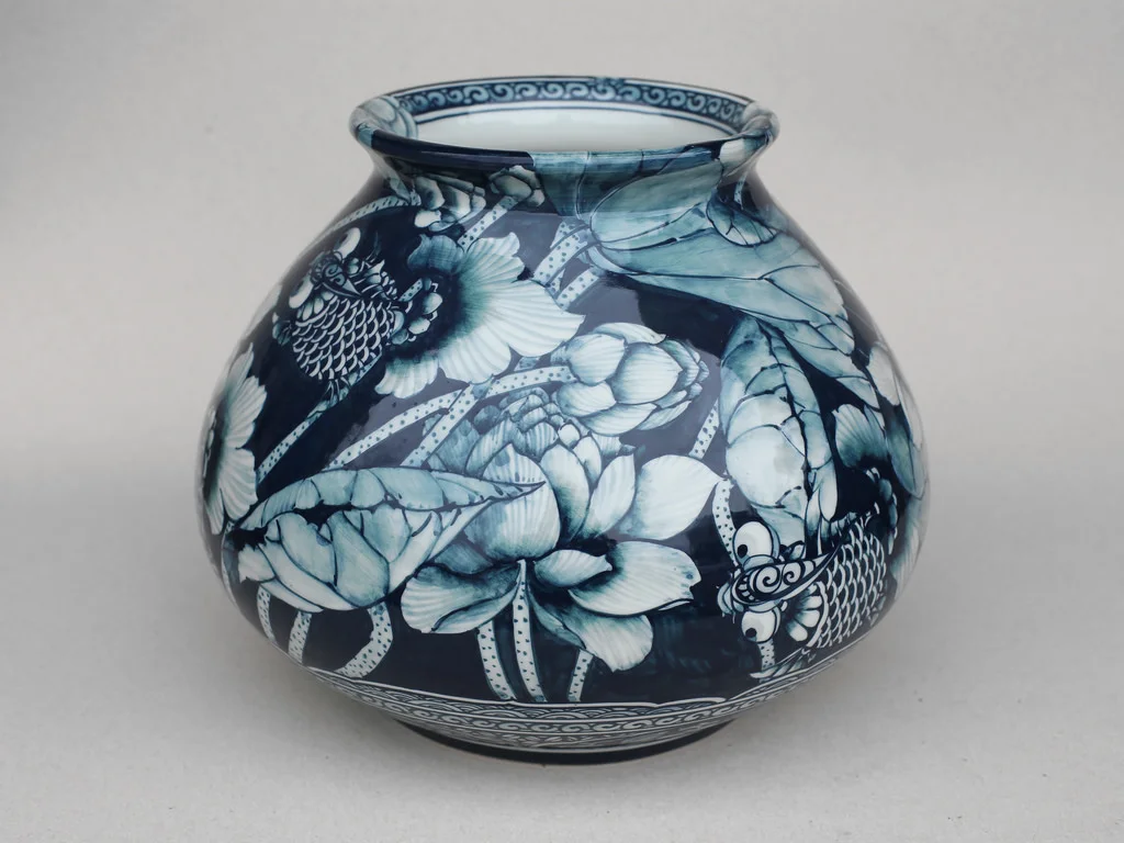 夏荷扁甕 尺寸(長 x 寬 x 高):30.0 x 30.0 x 23.0 cm