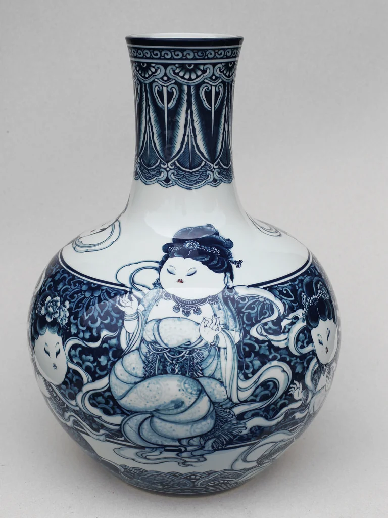 觀音天球瓶 尺寸(長 x 寬 x 高):32.0 x 32.0 x 48.0 cm