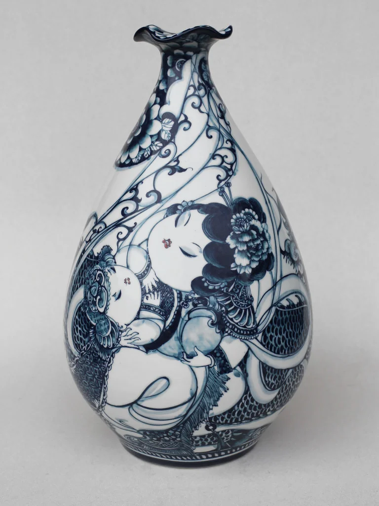 娃娃玉壺春 尺寸(長 x 寬 x 高):26.0 x 26.0 x 48.0 cm