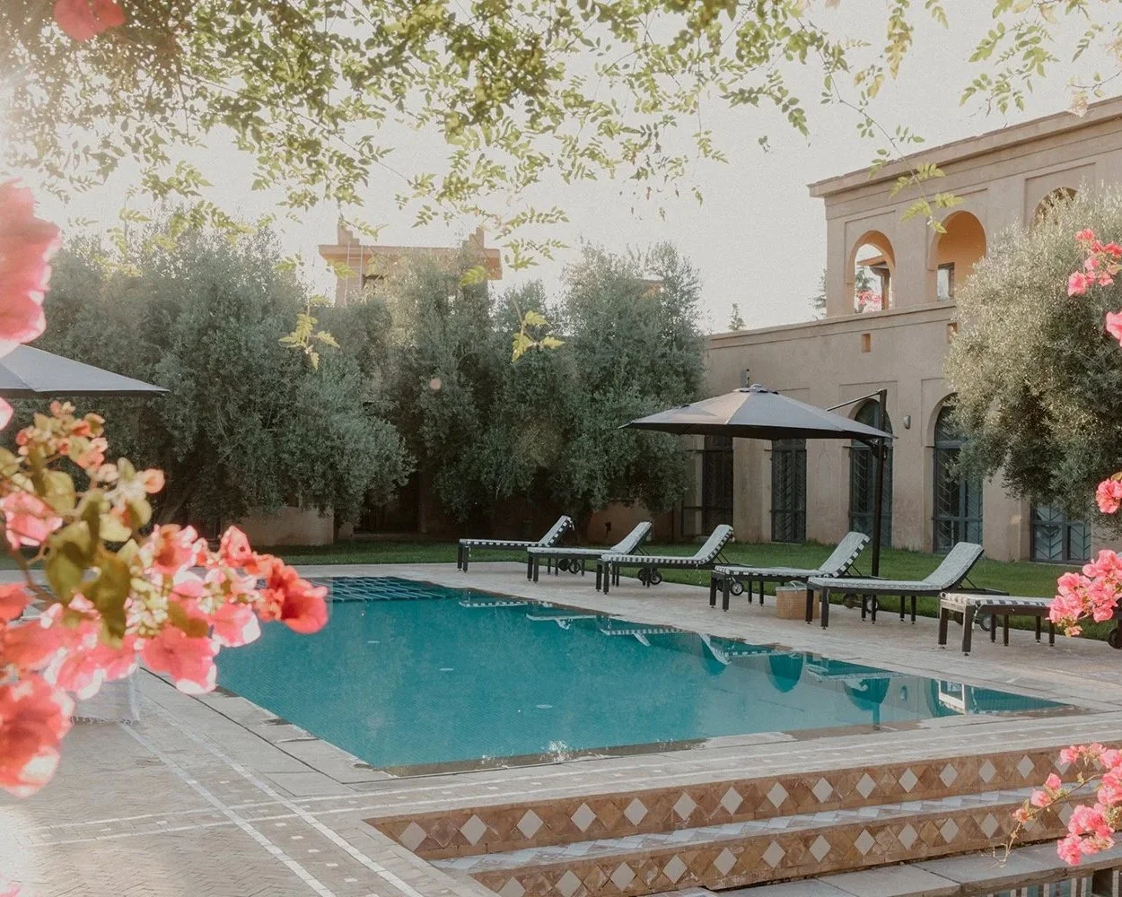 Pool+and+family+side+of+house+ThePerfectHideaway_PeackockPavilions19.jpg