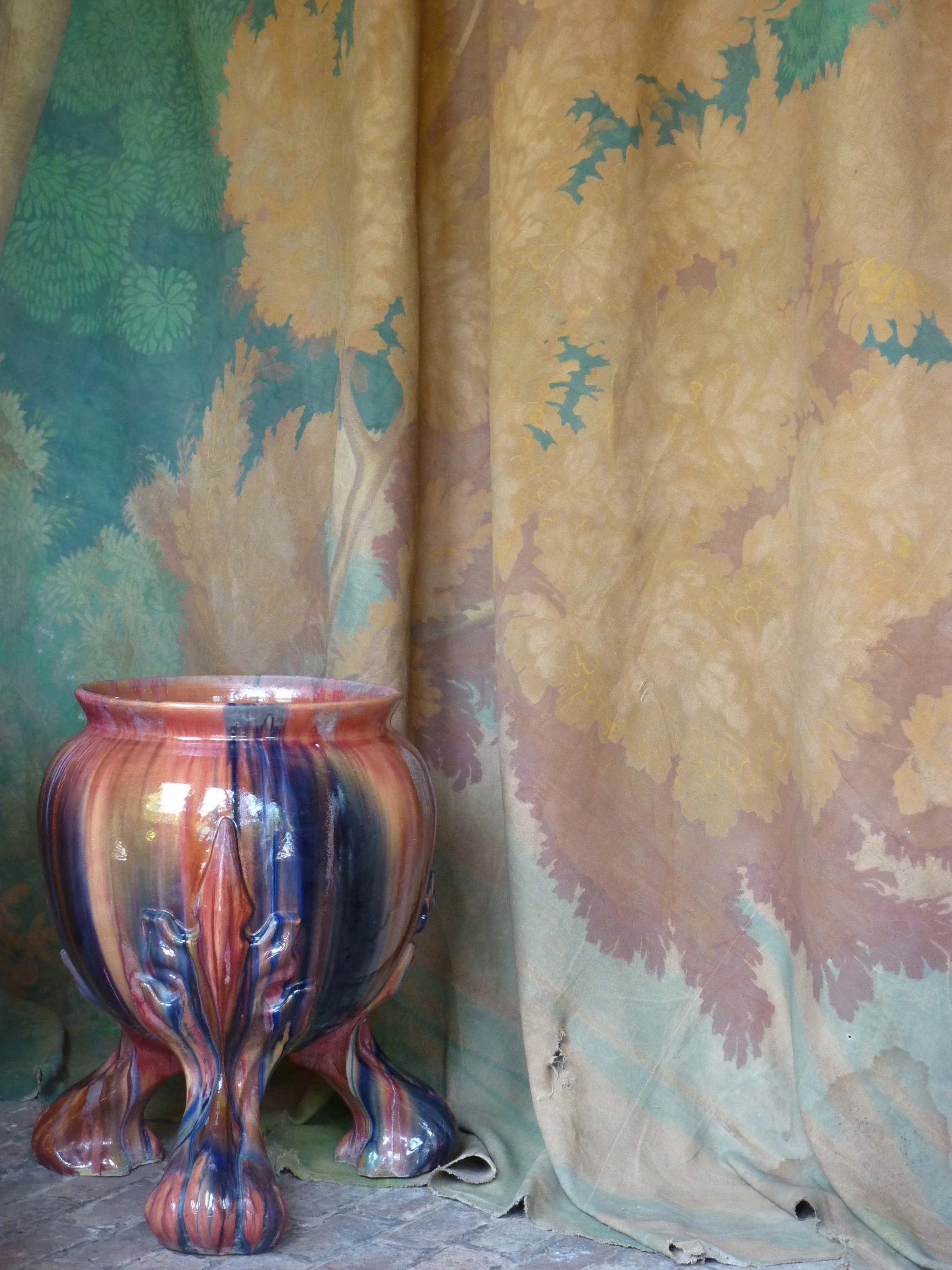 Vallauris urn