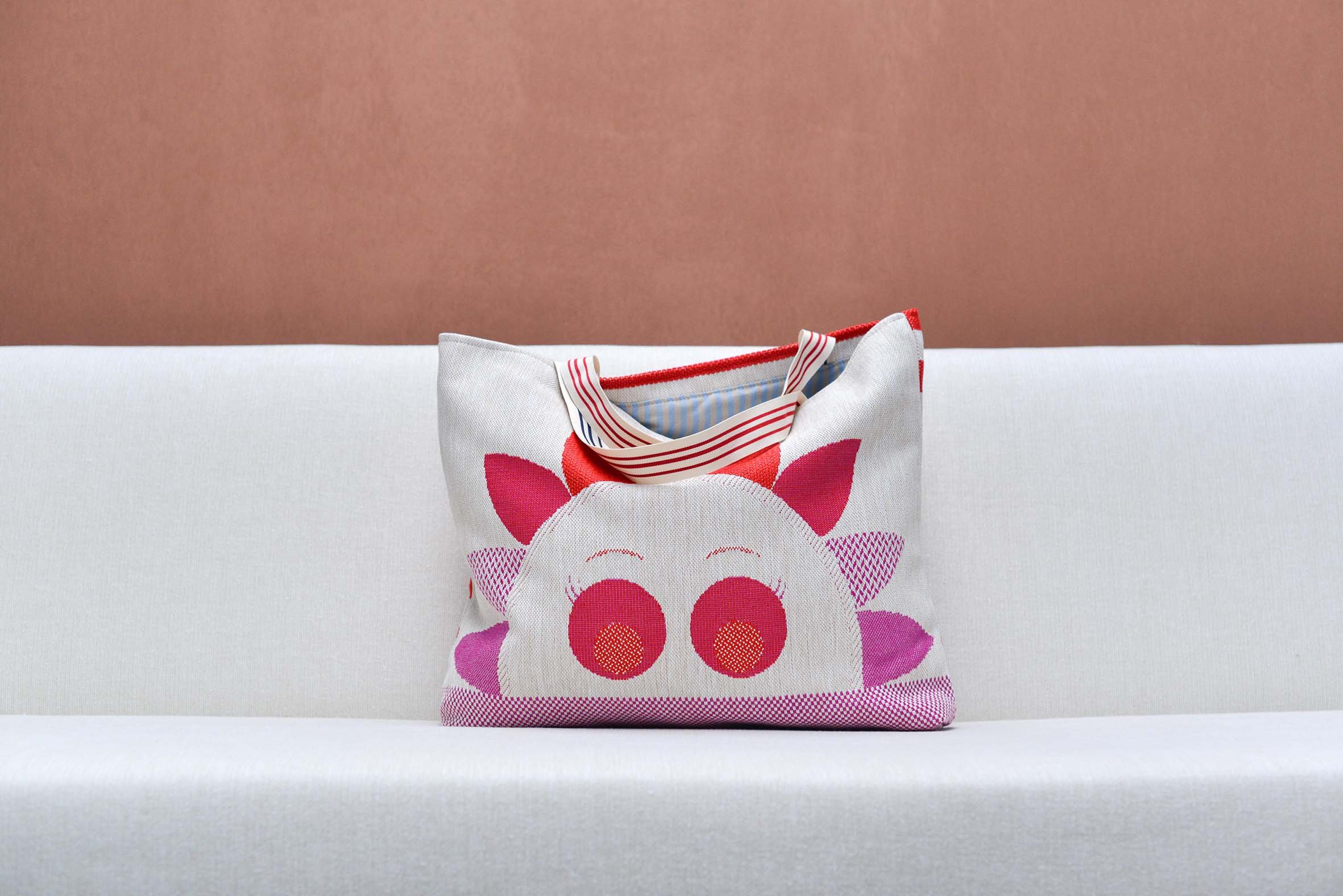 23Faces Tote R. kl.jpg