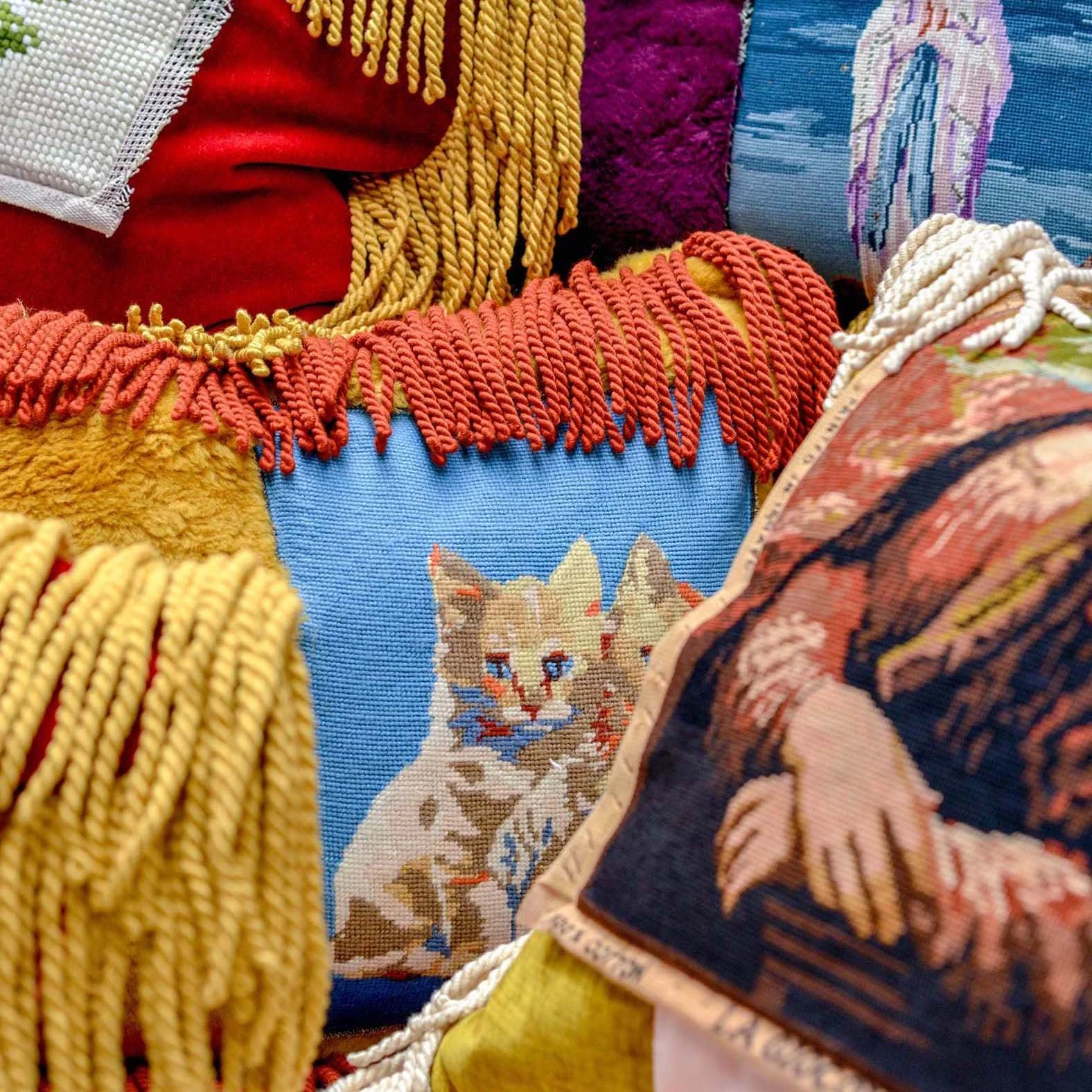 47vr Petit Point.jpg