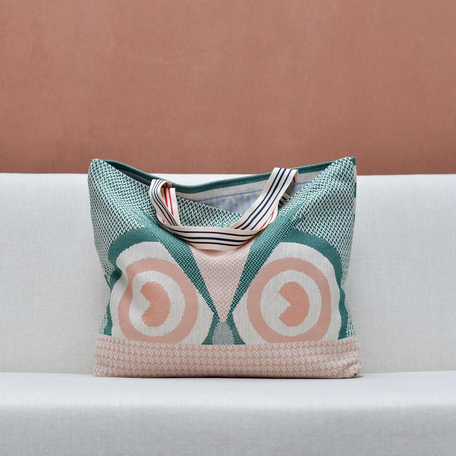 1Faces Tote Vr. kl.jpg