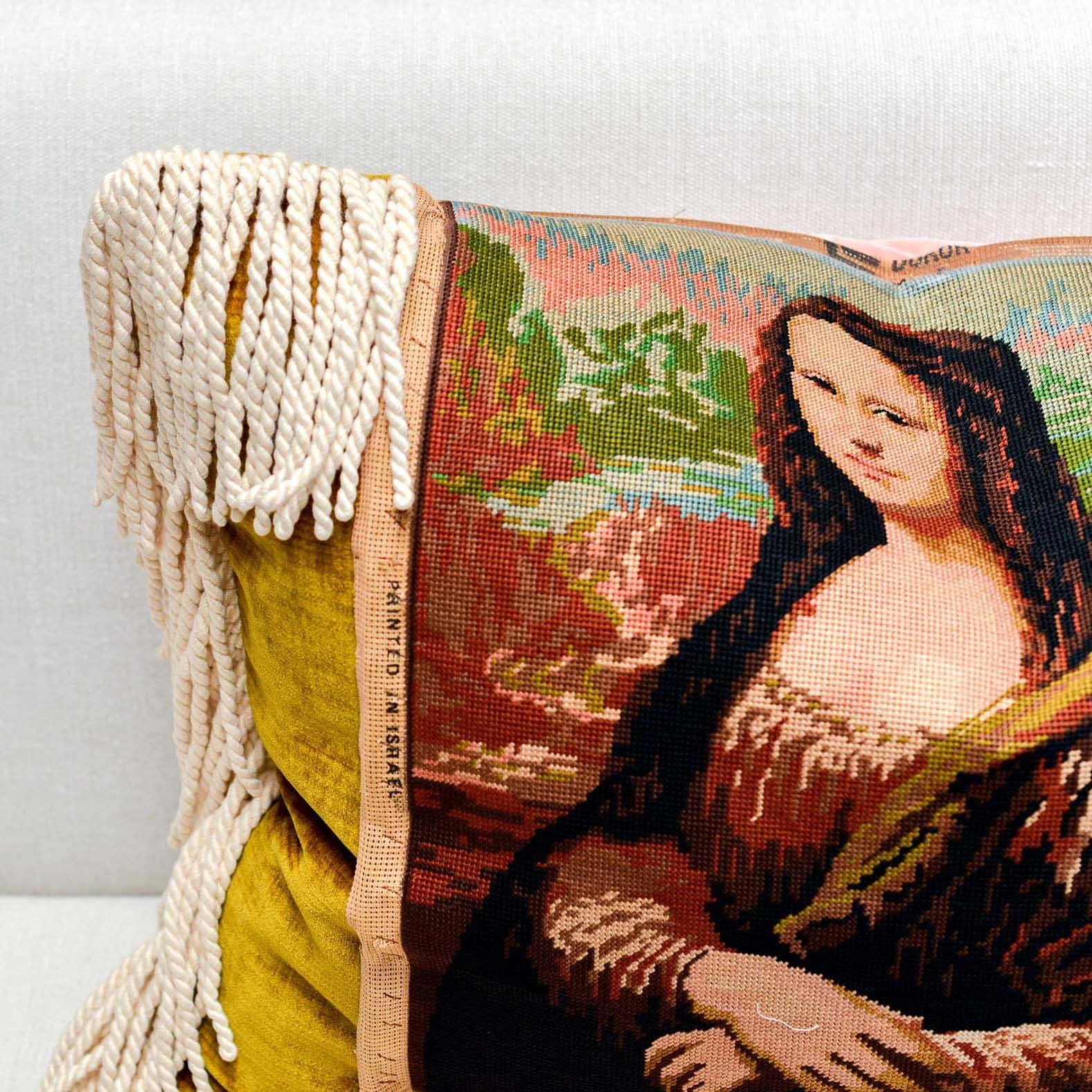 31vr Petit Point.jpg