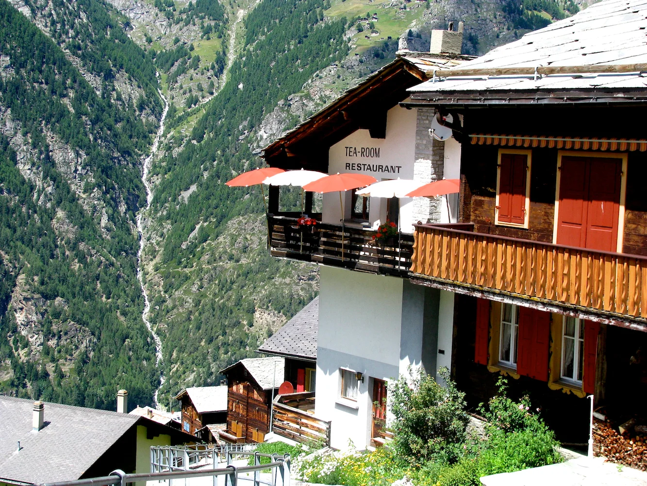 chaletspitsburgh.com (16).jpg