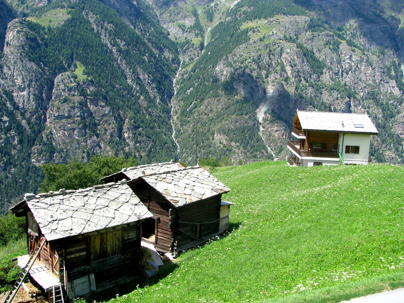 chaletspitsburgh.com (13).jpg