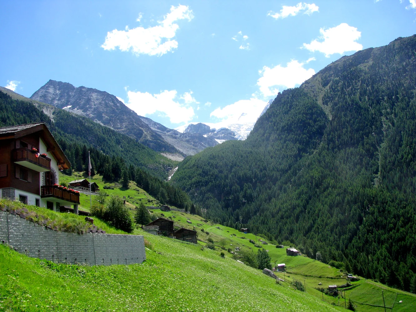 chaletspitsburgh.com (14).jpg