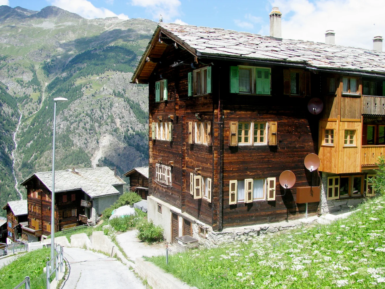 chaletspitsburgh.com (15).jpg
