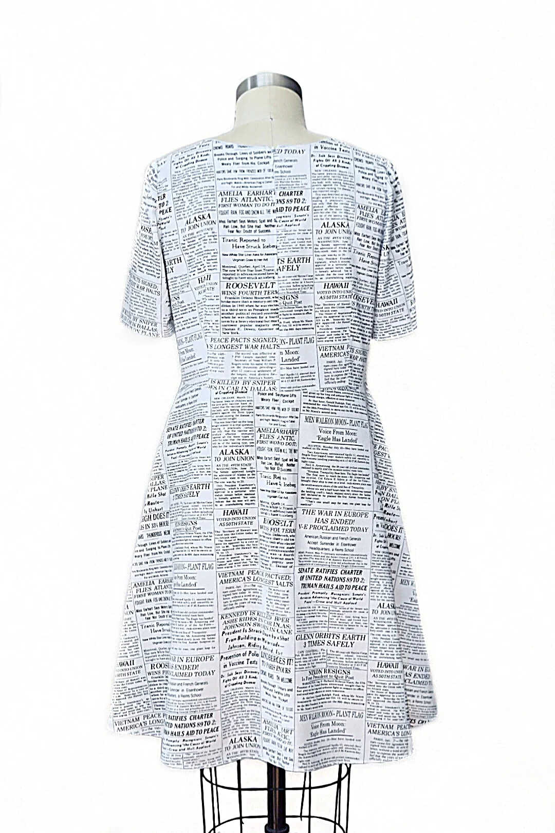Newsprint fit & flare cotton print dress