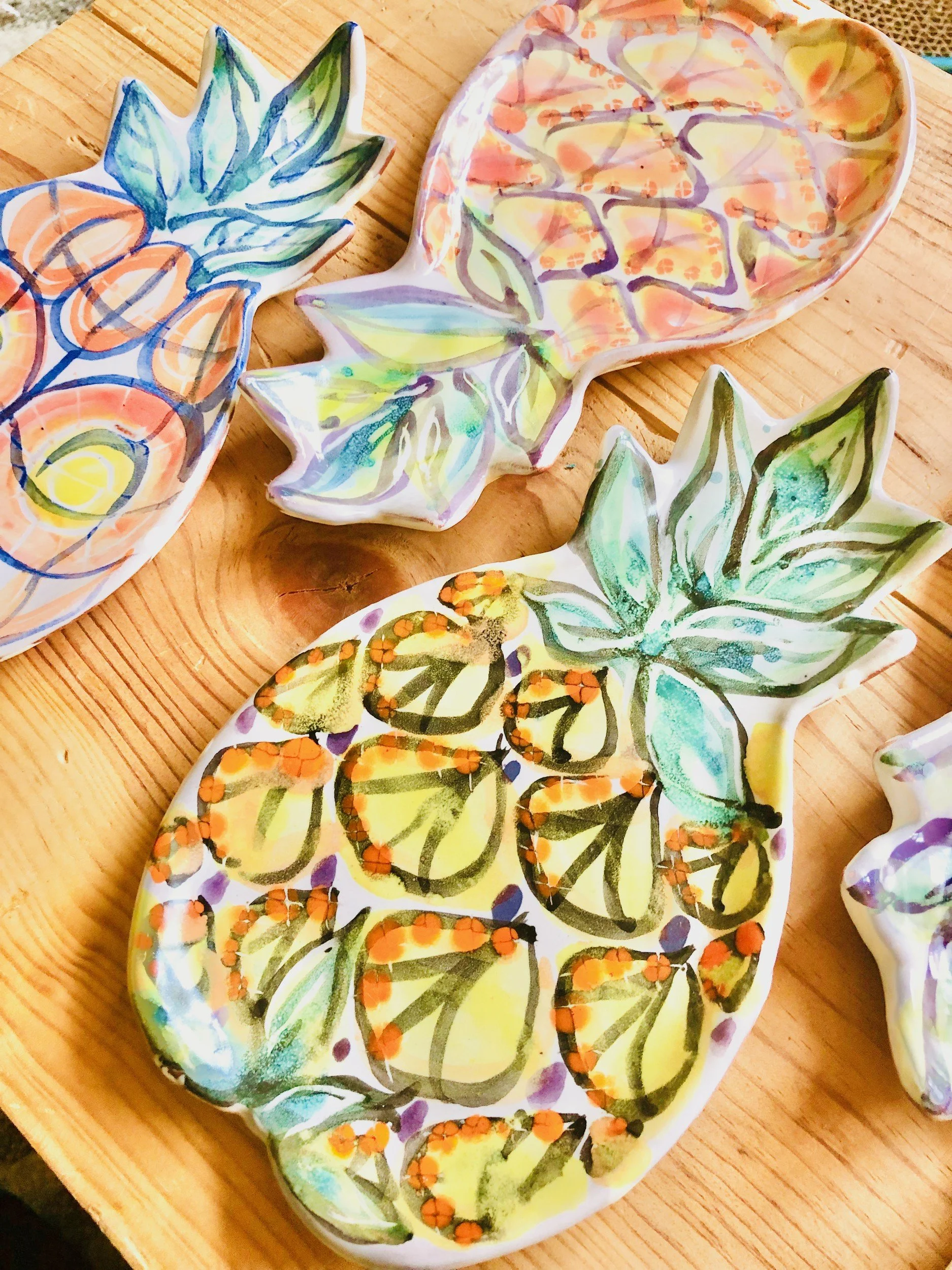 16-pineapple-platter-ceramic-angela-martin-kobrick.jpg