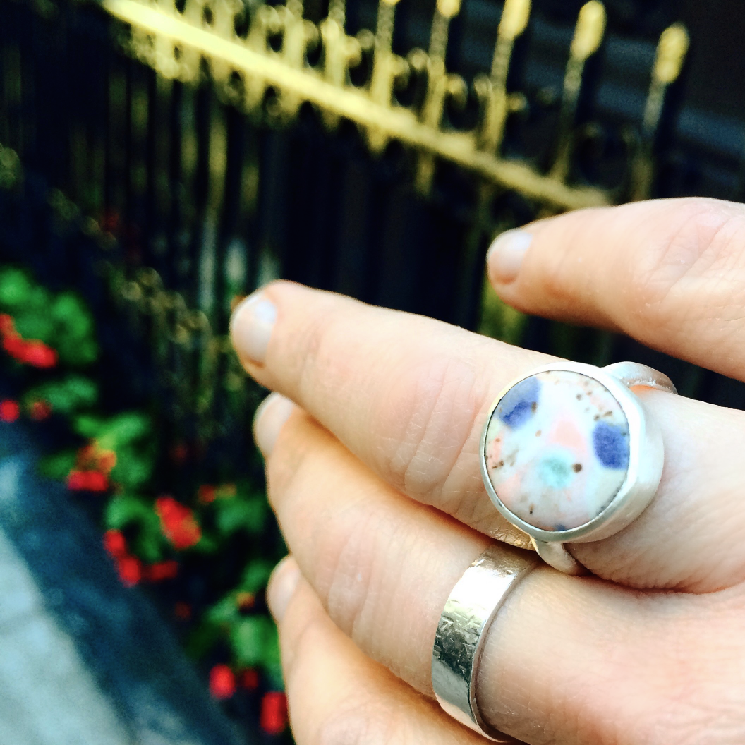 Ceramic ring pastel spots 2.png