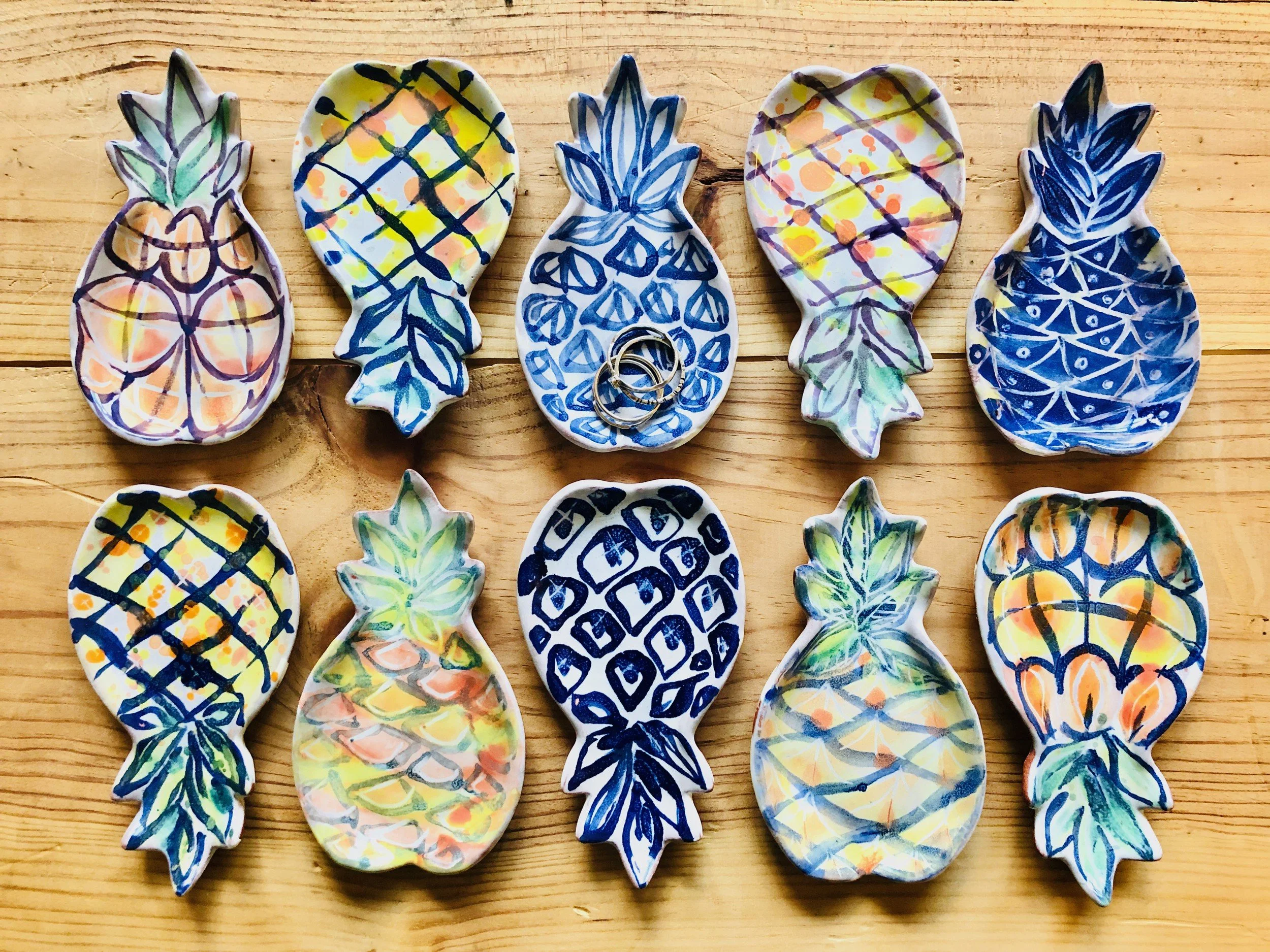 30-majolica-pineapples-ceramic-angela-martin-kobrick.jpg