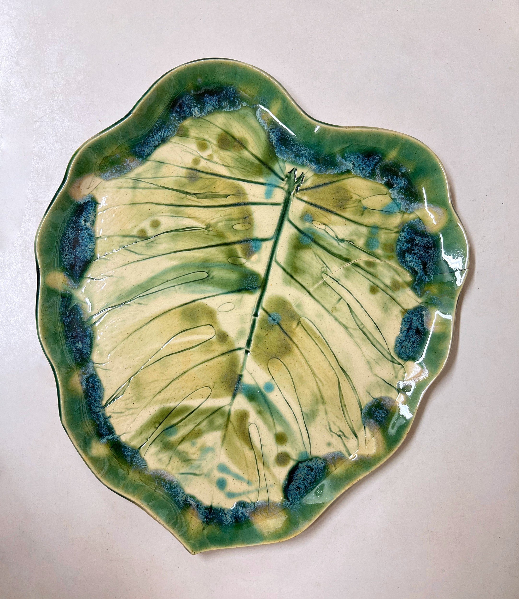 25-monstera-plate-ceramic-angela-martin-kobrick.jpg