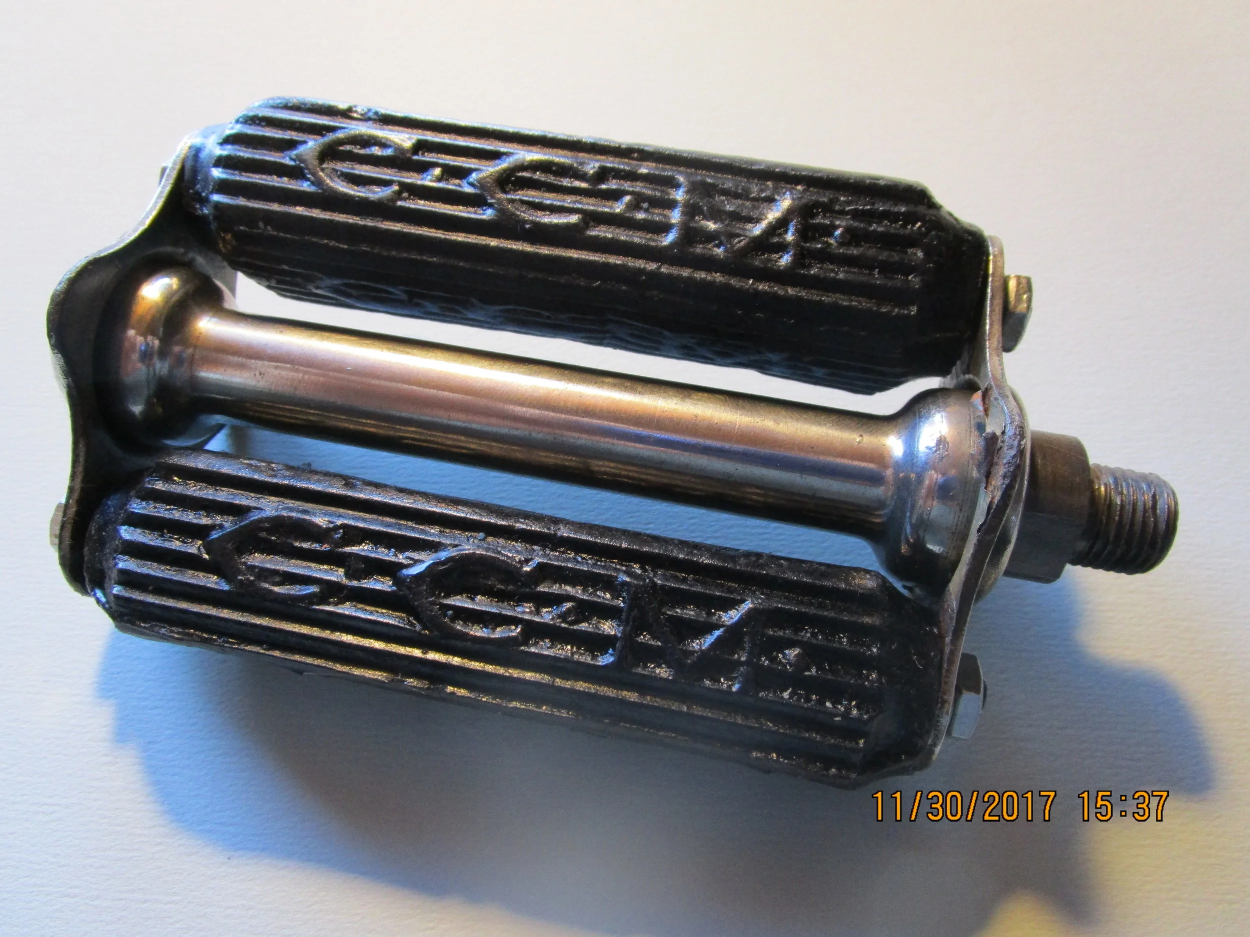 IMG_0417.jpg!922 CCM pedal rubber