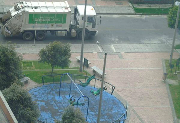 Porque nunca dejamos de ser niños, y estos señores lo saben.