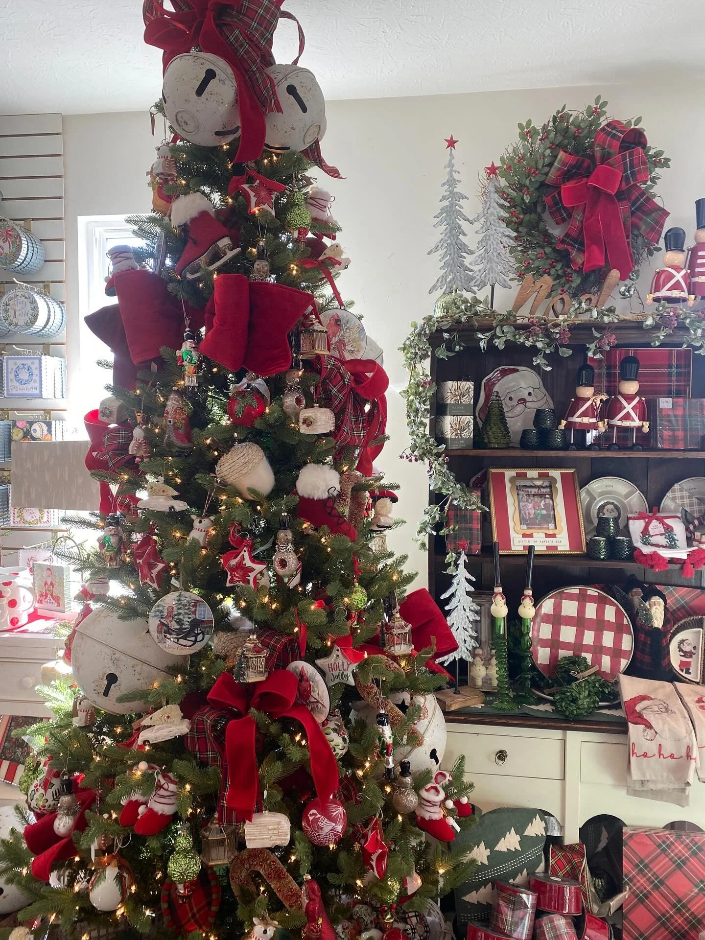 CHRISTMAS has arrived at Twigs &amp; Tea!! 👏✨🎄