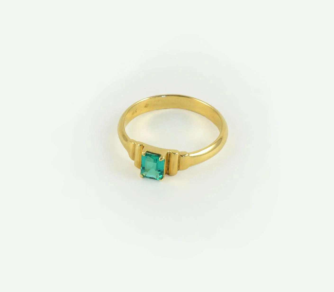 Custom Emerald 18K Gold Ring.jpg