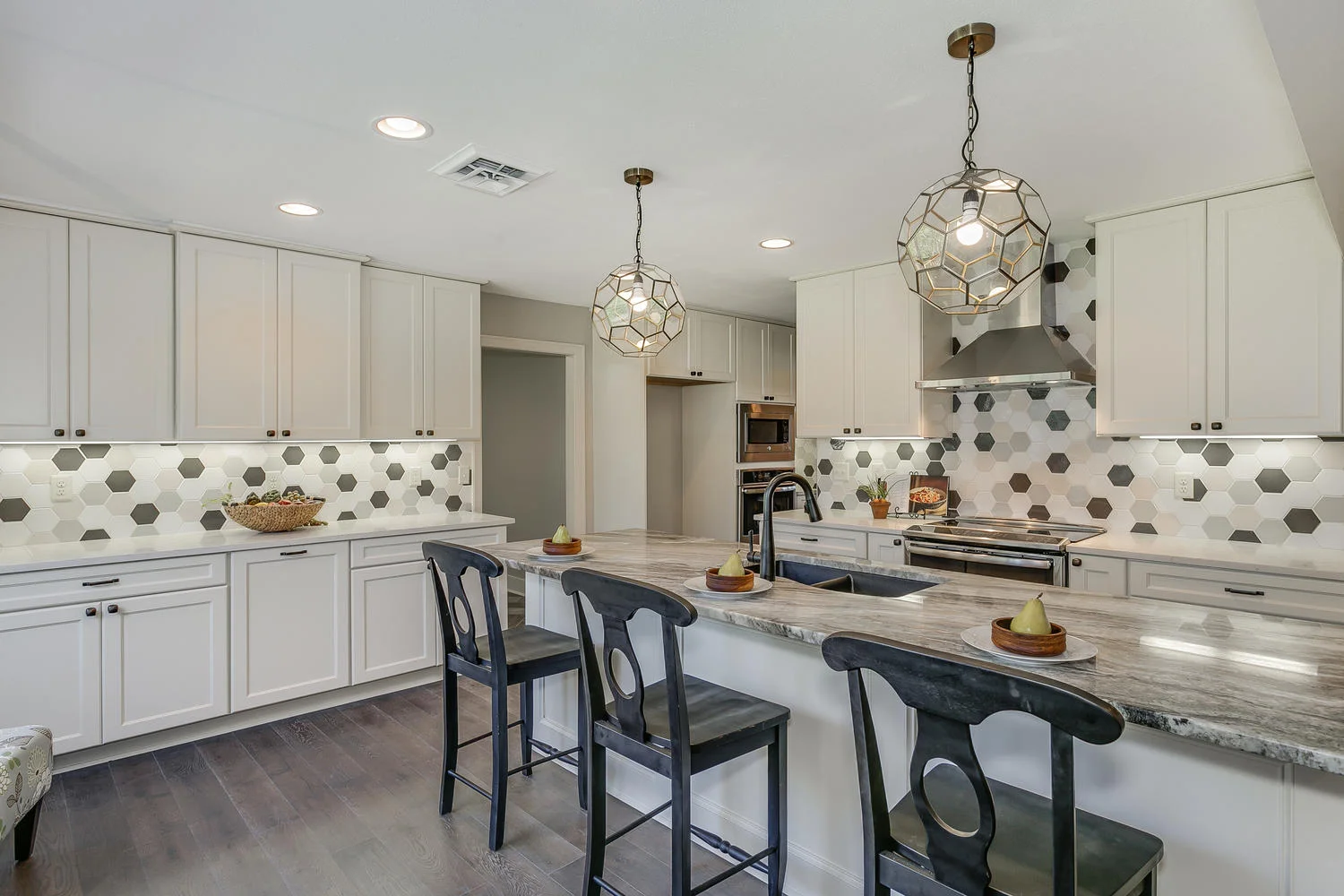 543 N Longford Ln Wichita KS-large-038-70-KitchenBreakfast Area-1500x1000-72dpi.jpg