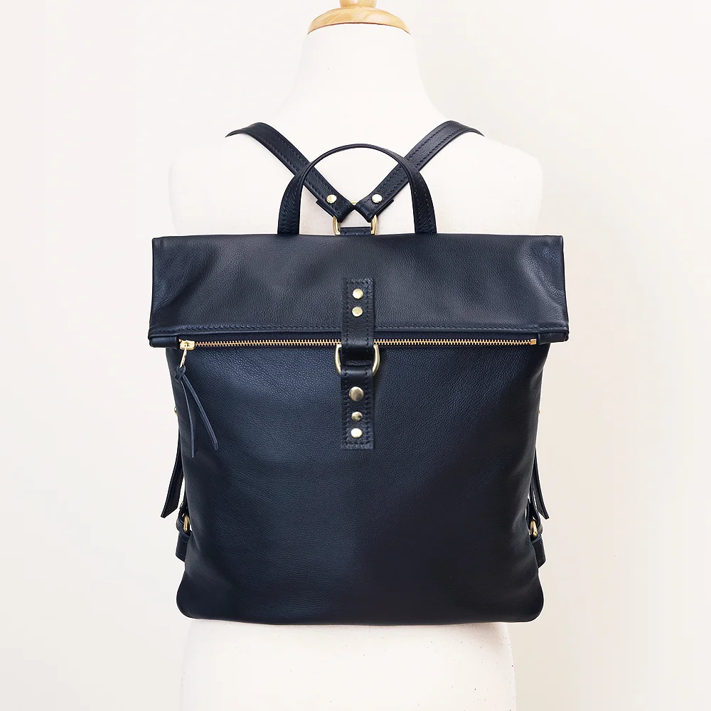 Minimal Black Backpack.jpg