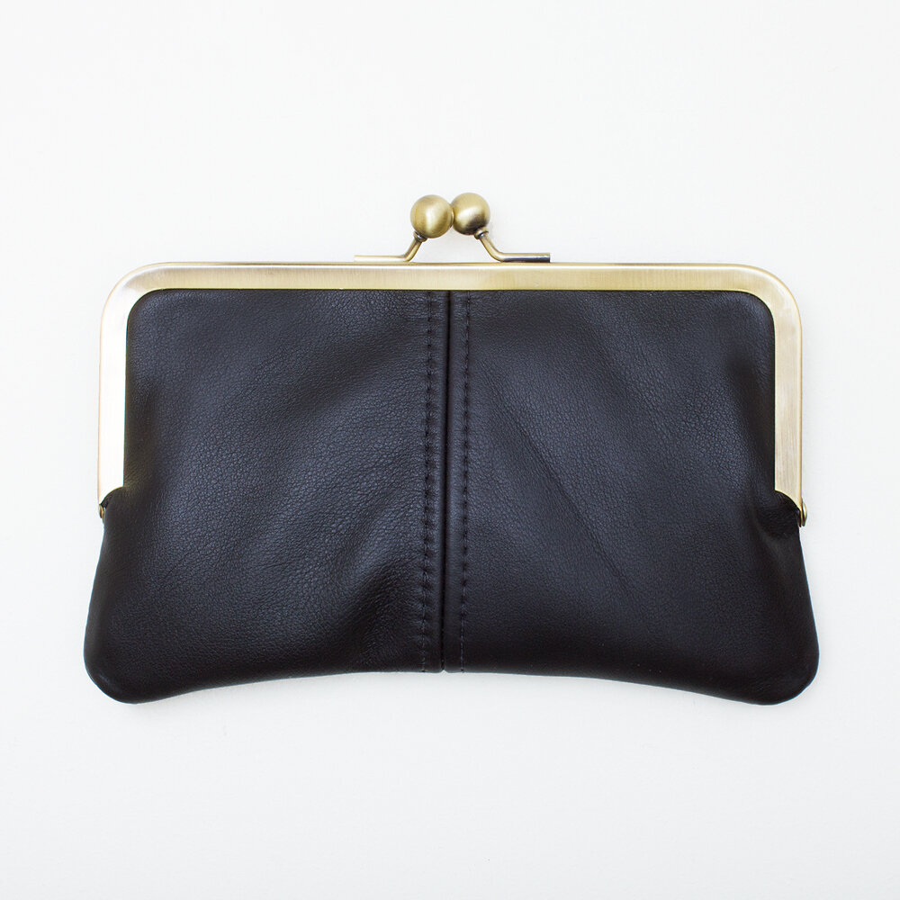  Mudono Shoulder Bag for Women Genuine Leather Crossbody Bag  Kiss Lock Purse Lightweight Satchel Retro Wallet : Clothing, Shoes & Jewelry