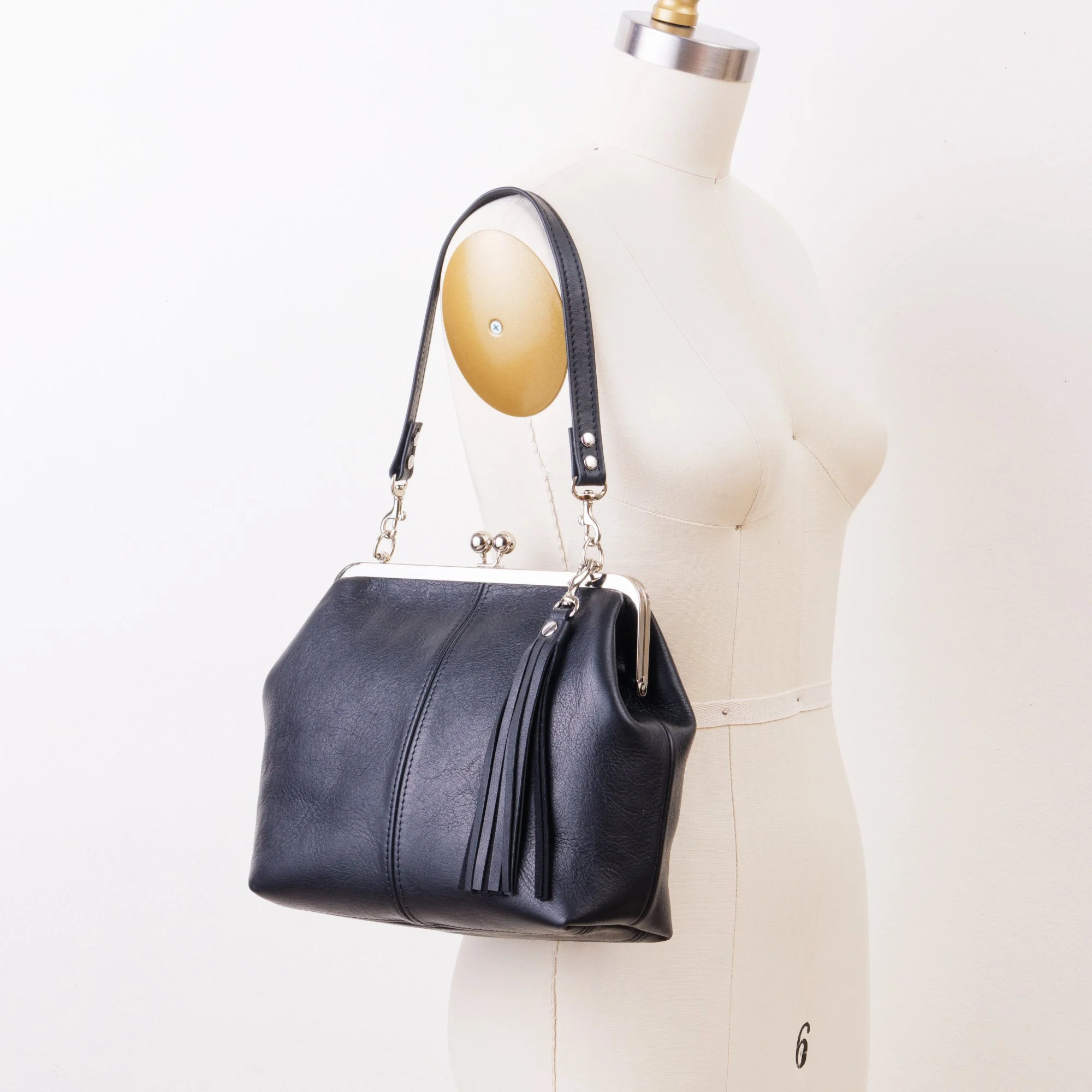 Kiss Lock Handbag with Shoulder Strap Options