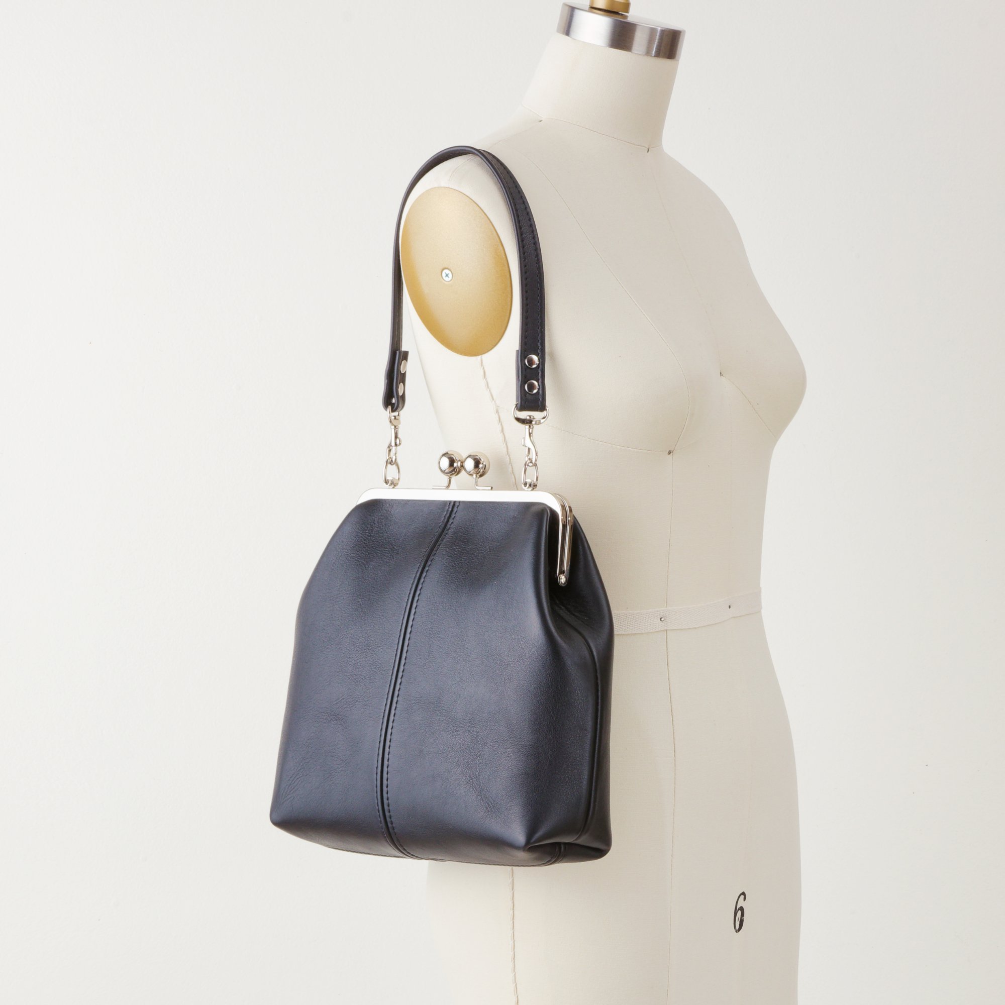 Retro Style Leather Kiss Lock Handbag with Removable Strap Options