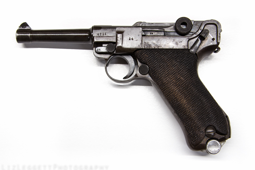 2016_Liz_Leggett_Photography_Gun_Study-1359.jpg