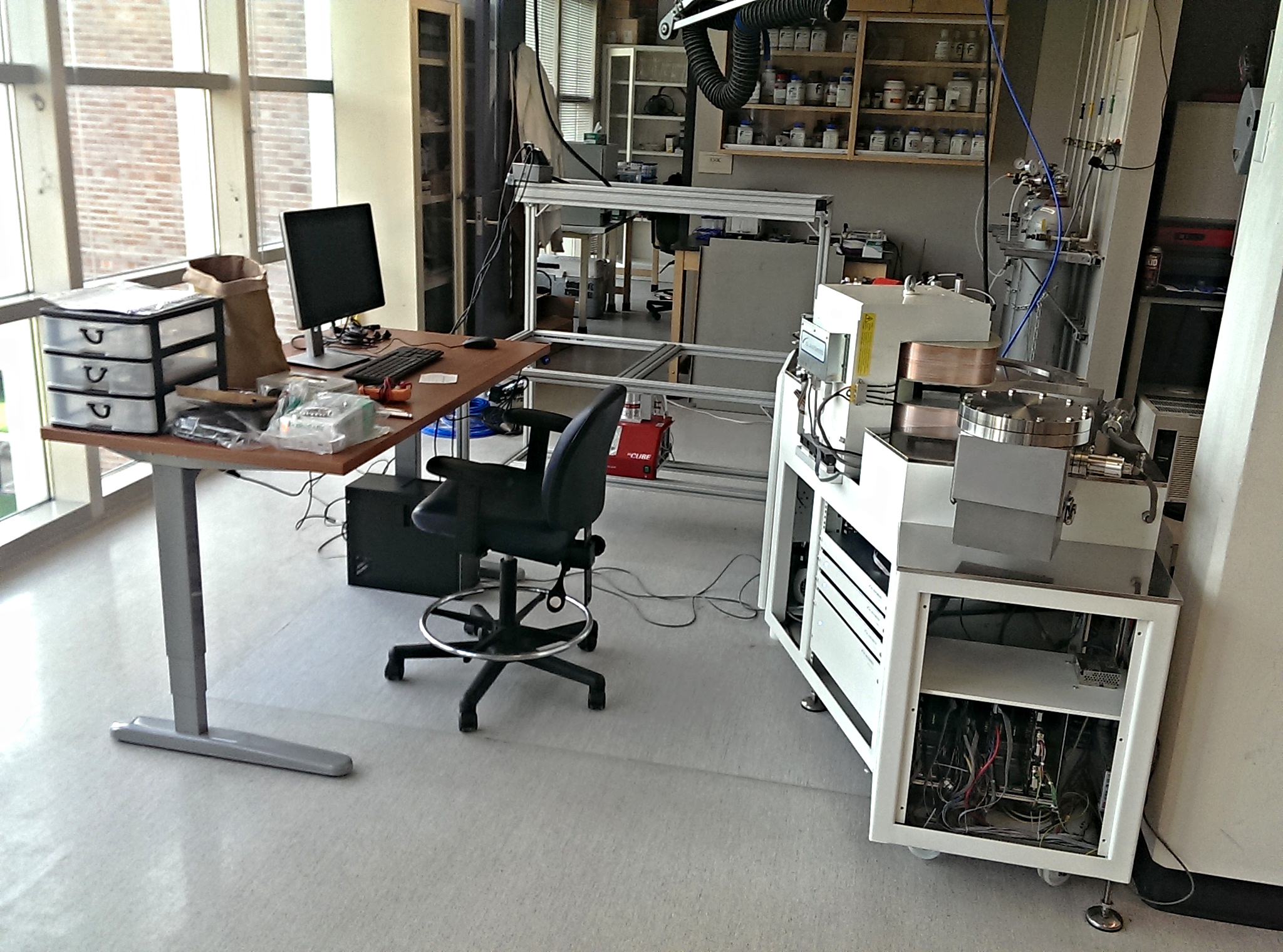 The autoline cart in position just after the mass spec was installed (July 2).