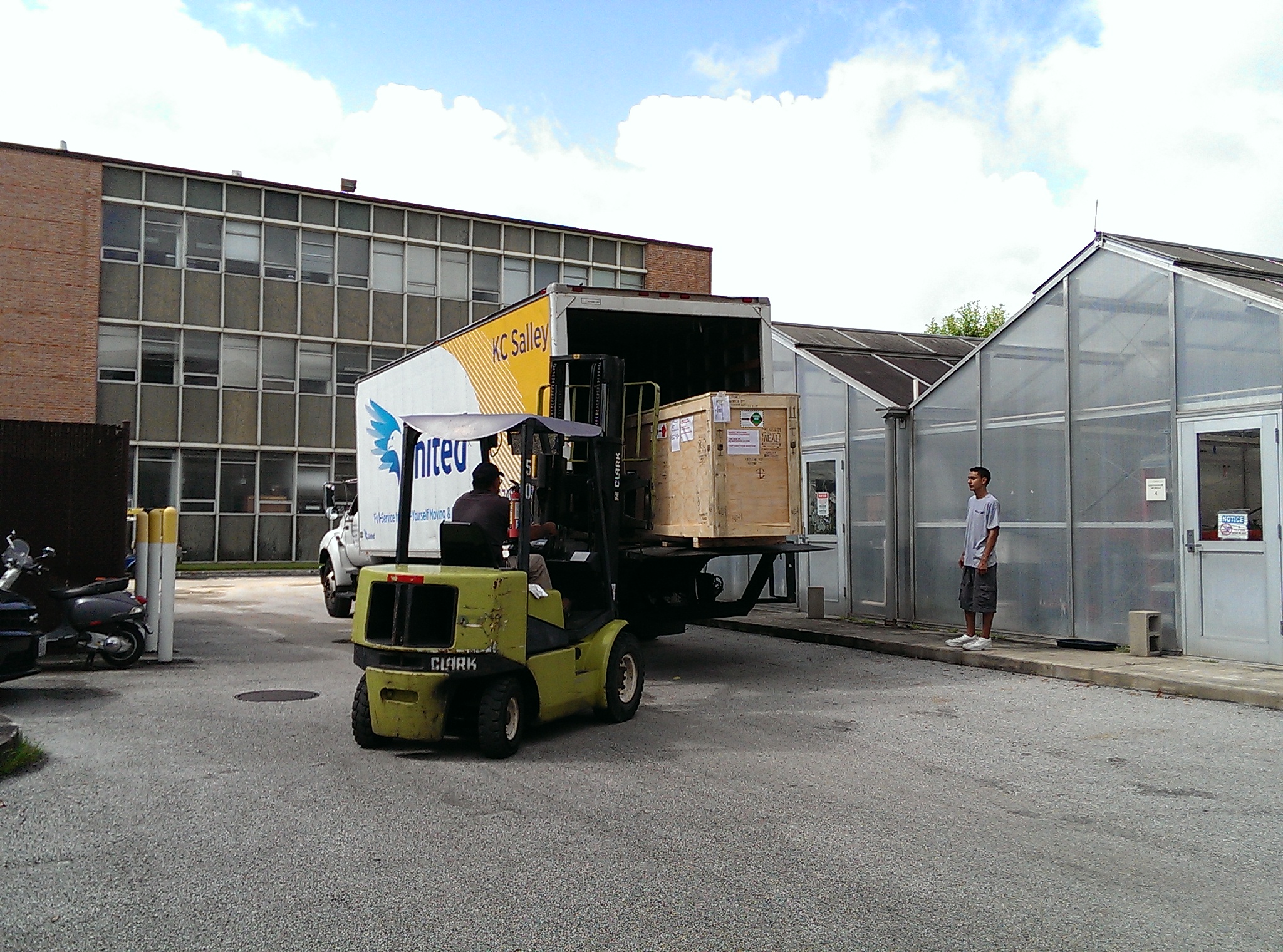  It's here! The mass spec is here! 