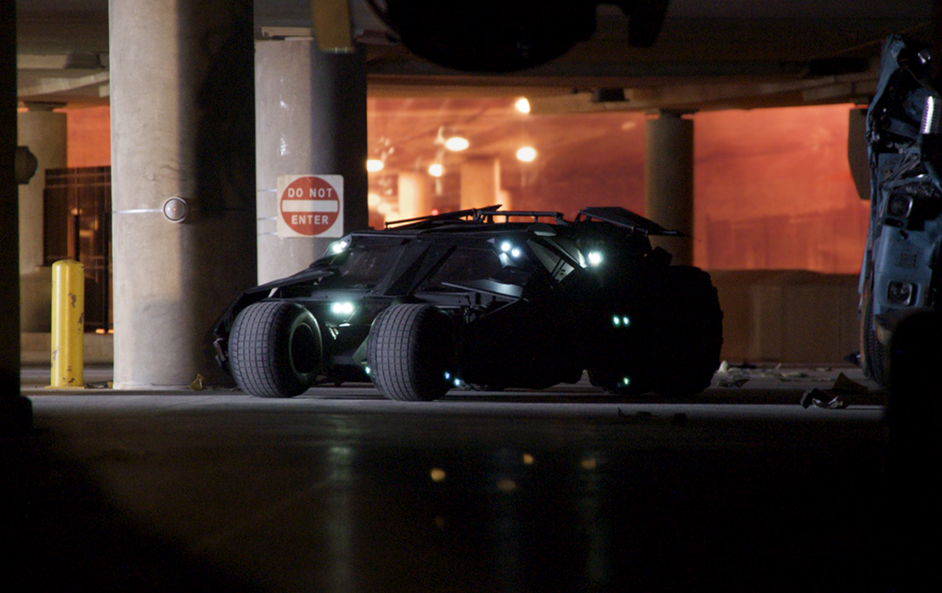 dark_knight_batmobile_hero.png