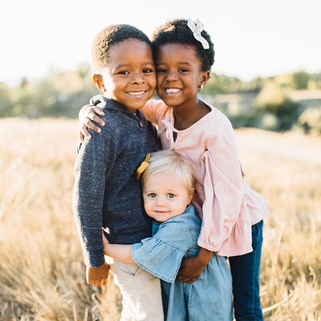 You may have seen me post this first picture in my stories yesterday but I just had to share more here on my page. I loved this shoot for so many reasons...1) This is my family and there&rsquo;s nothing more special than getting to photograph them, 2