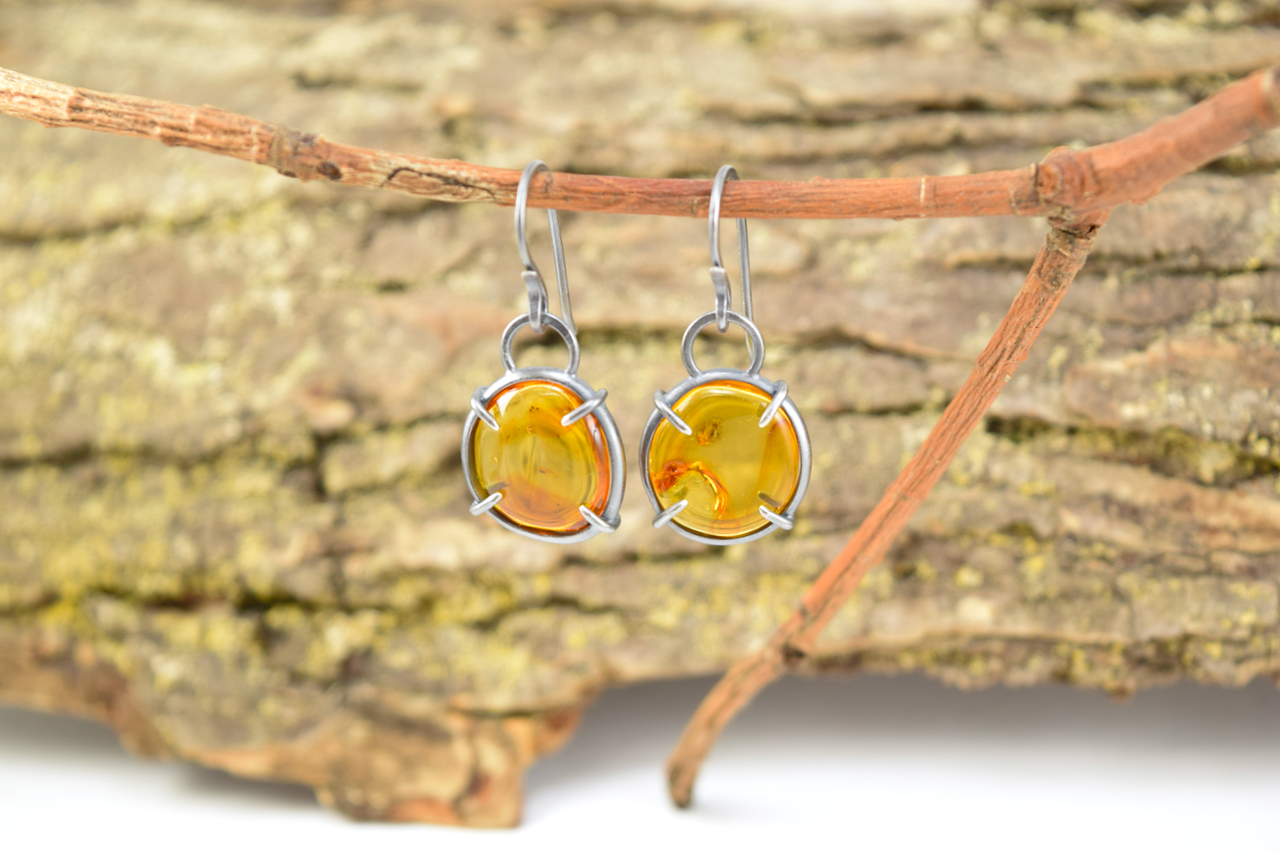 Baltic Insect Amber Earrings- Circle (1).png