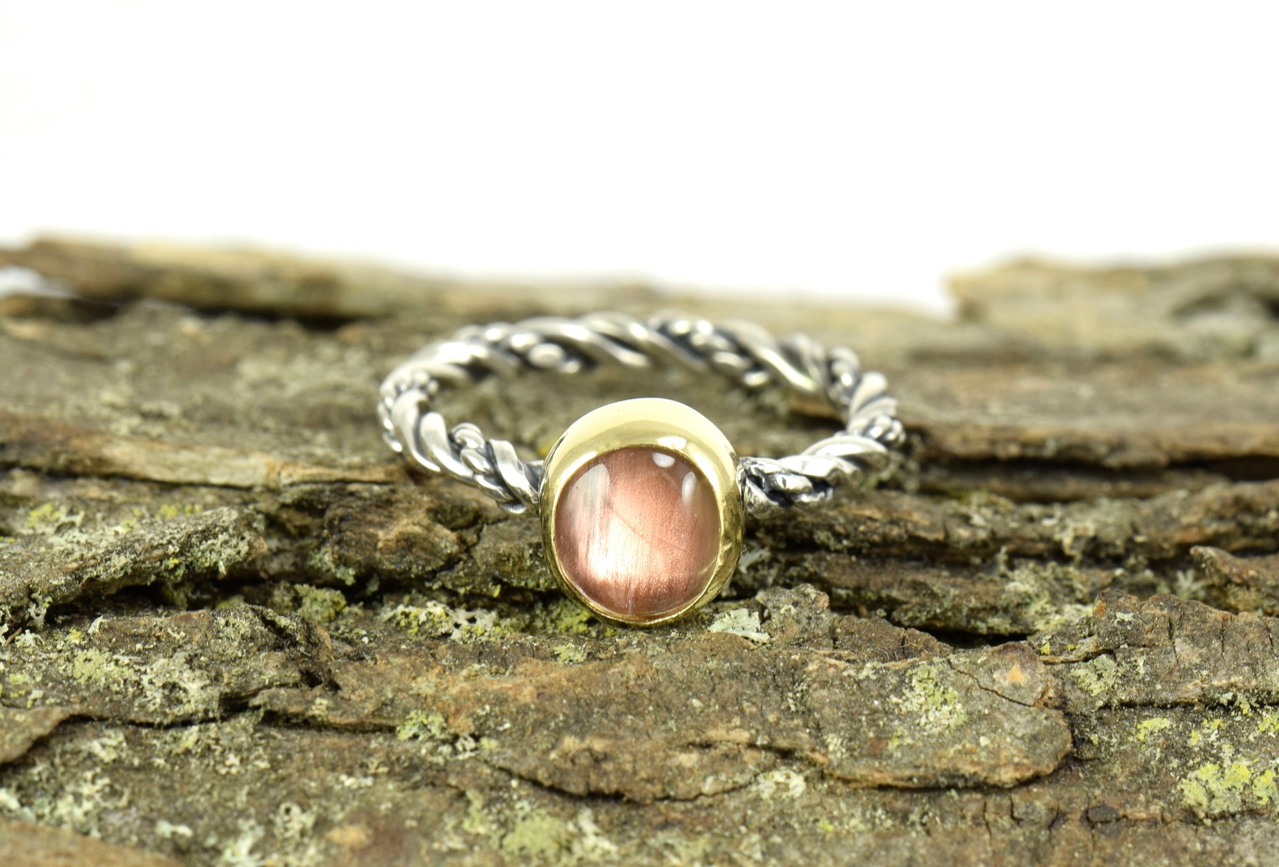 18k sunstone ring (6).jpg